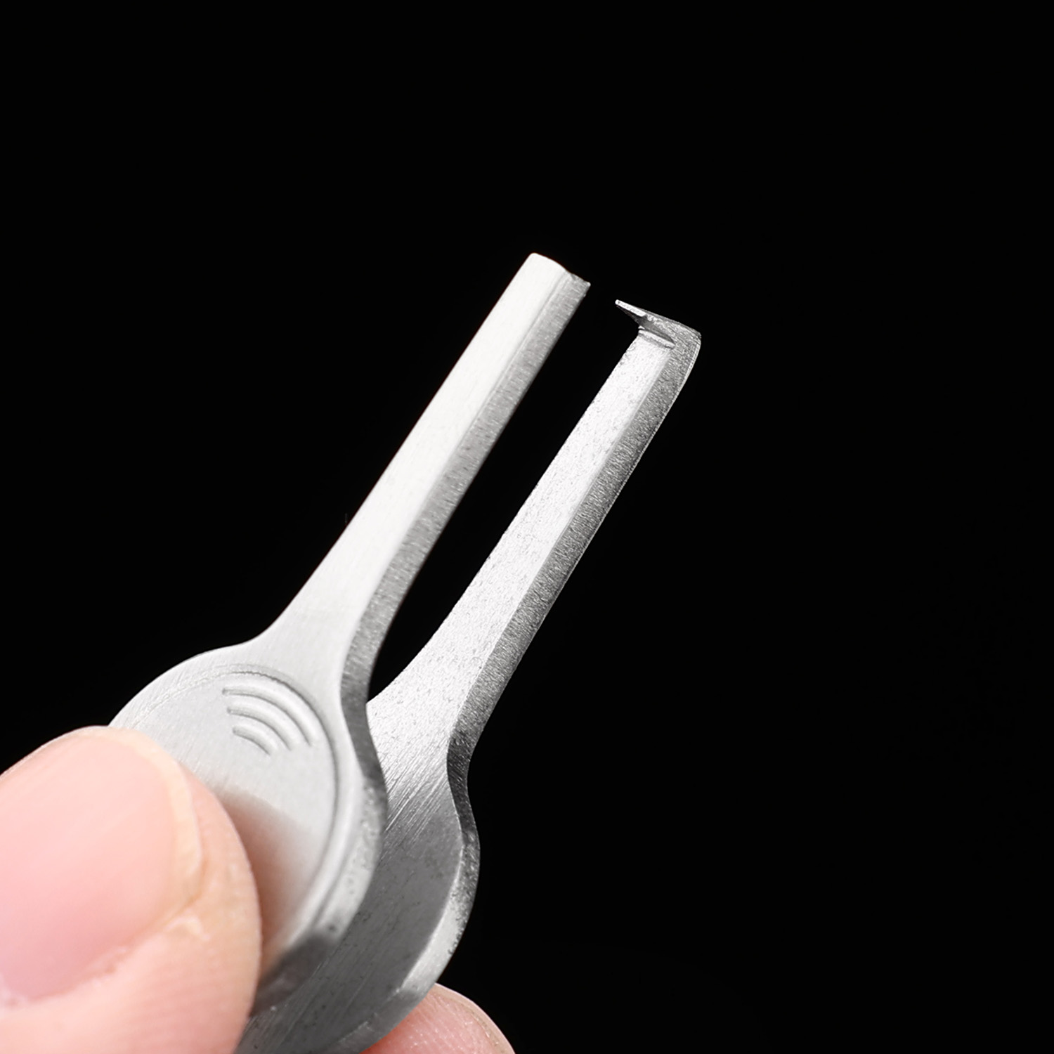 Quick-Opening Double Loop Clip - đánh giá và giá Tackle Box